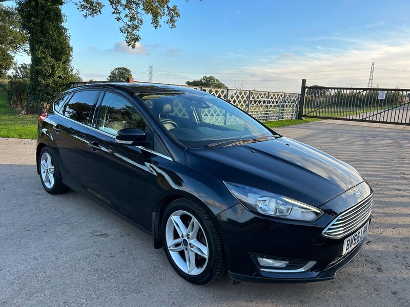 View FORD FOCUS 1.0T EcoBoost Titanium Euro 6 (s/s) 5dr