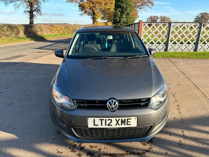 VOLKSWAGEN POLO