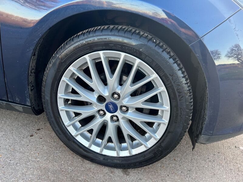 View FORD FOCUS 1.0T EcoBoost Zetec Euro 5 (s/s) 5dr