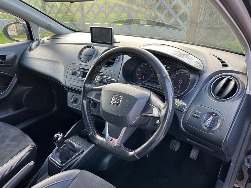SEAT IBIZA