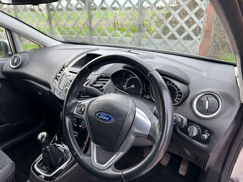 FORD FIESTA