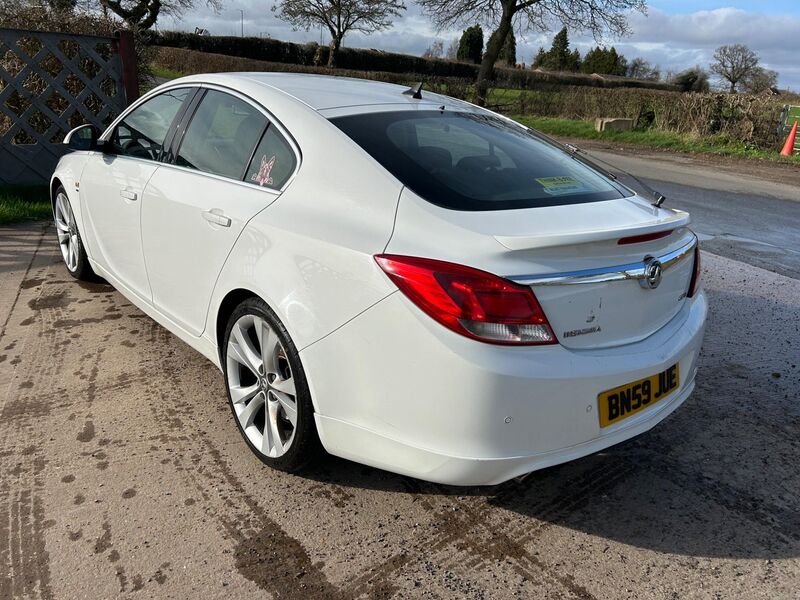 VAUXHALL INSIGNIA