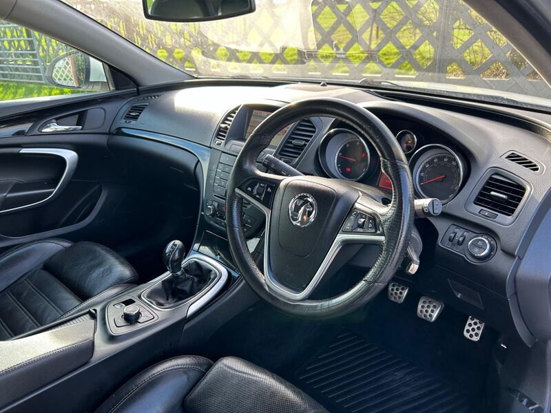 VAUXHALL INSIGNIA