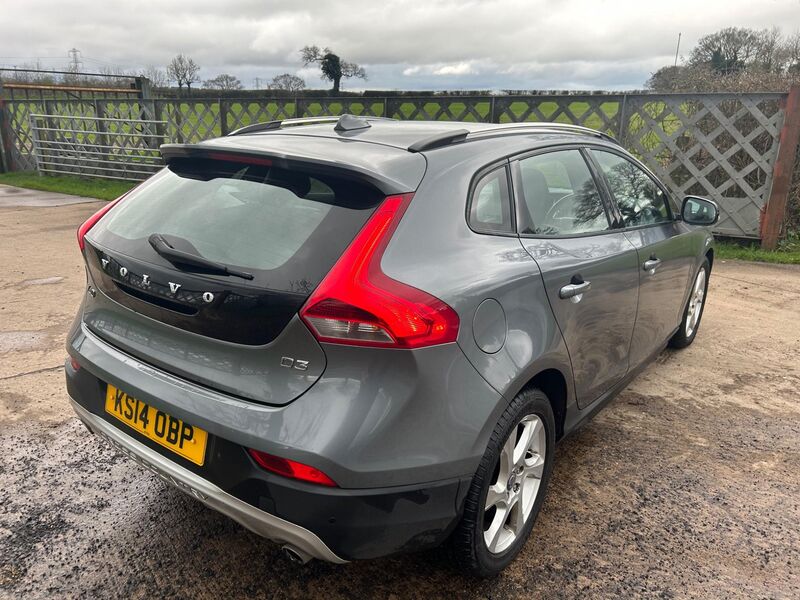 VOLVO V40 CROSS COUNTRY
