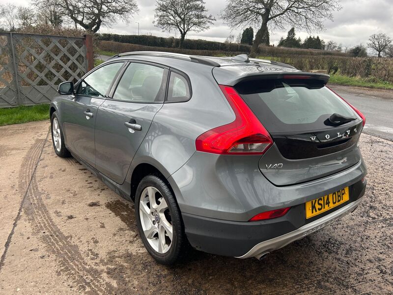 VOLVO V40 CROSS COUNTRY