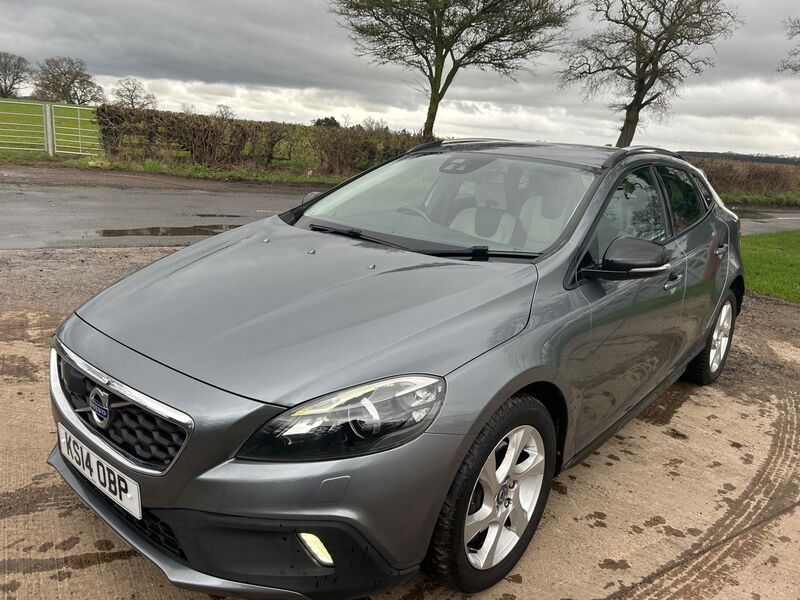VOLVO V40 CROSS COUNTRY
