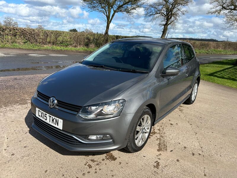 VOLKSWAGEN POLO