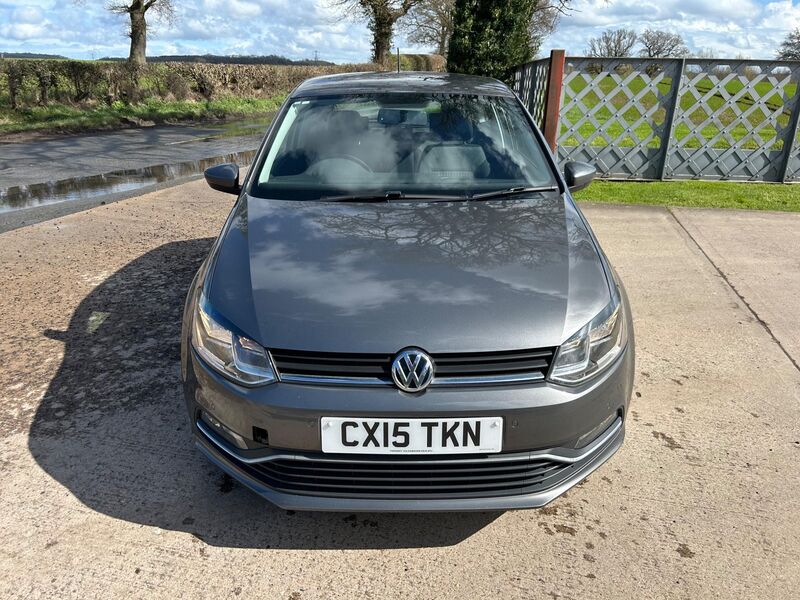 VOLKSWAGEN POLO