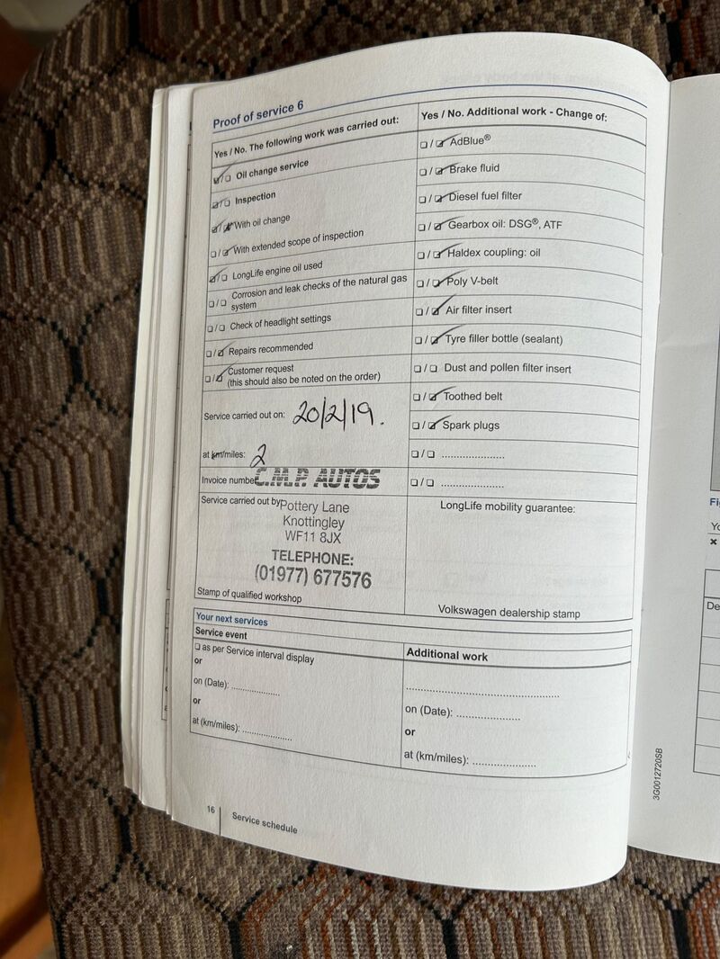 VOLKSWAGEN POLO