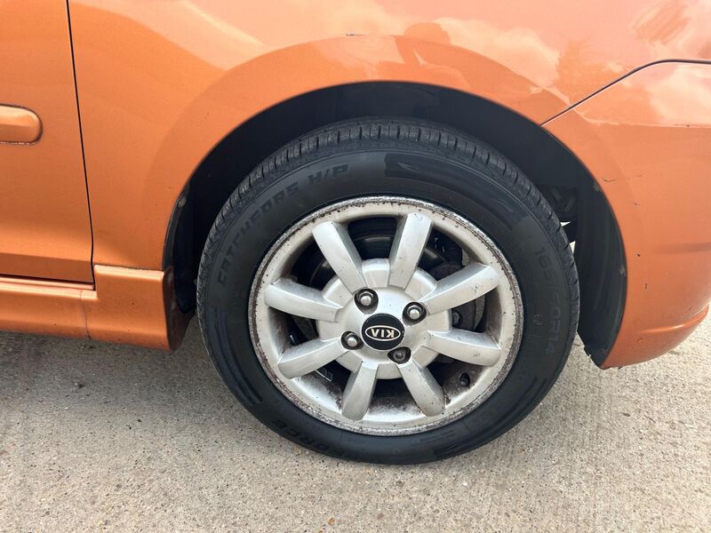 View KIA PICANTO 1.1 SE 5dr