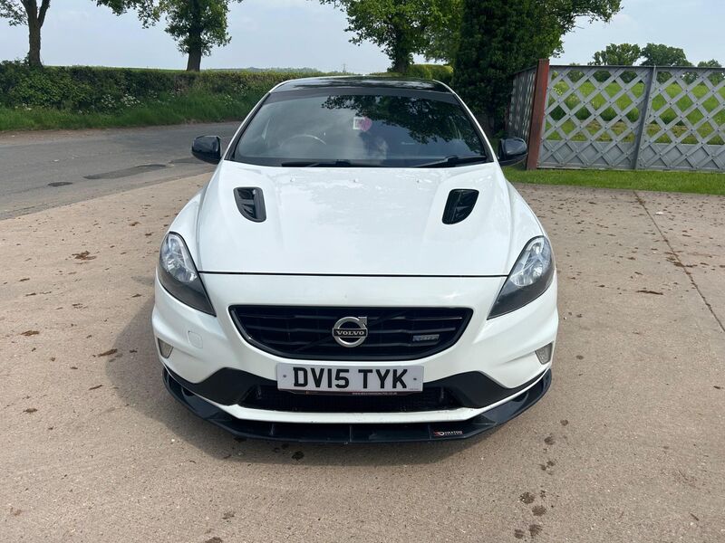 VOLVO V40