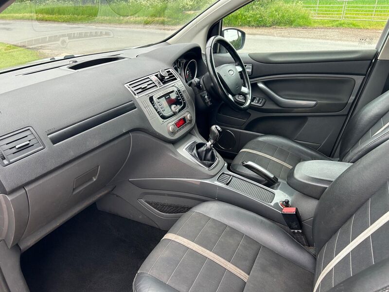 FORD KUGA