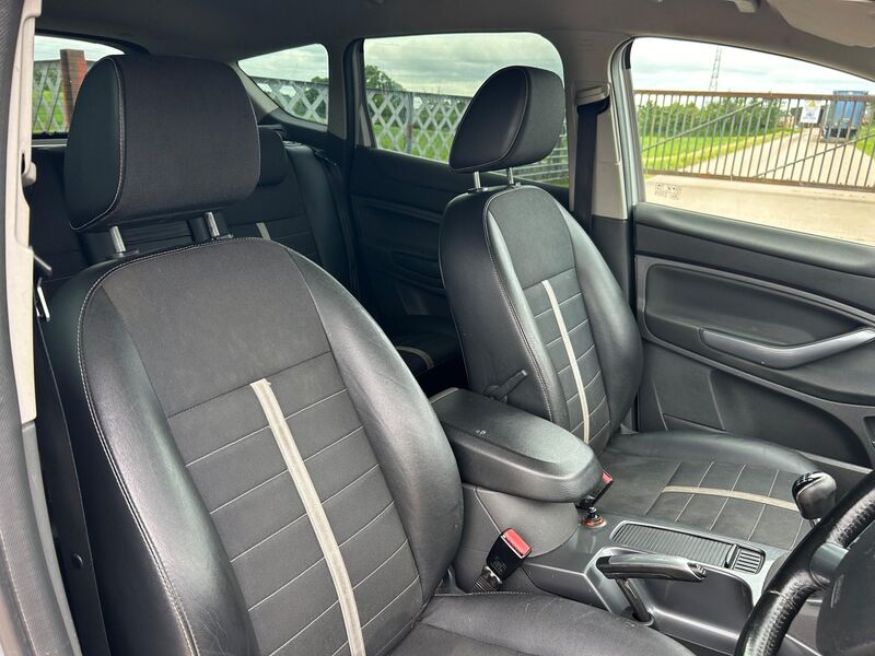 FORD KUGA