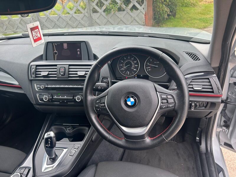 BMW 1 SERIES