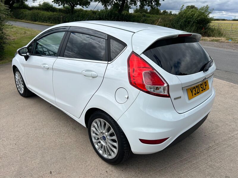 FORD FIESTA