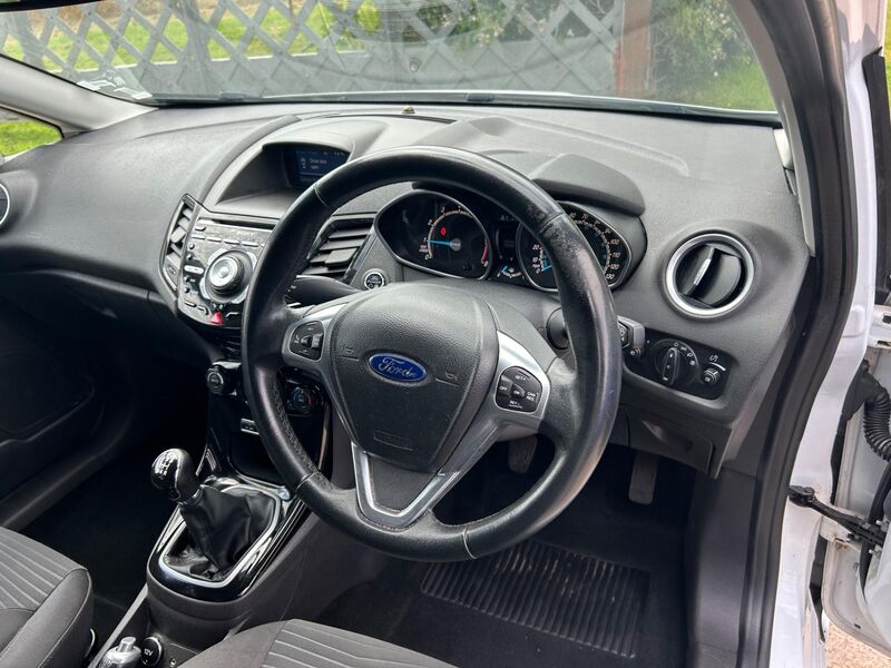 FORD FIESTA