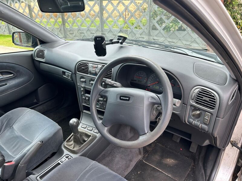 View VOLVO S40 2.0 S 4dr