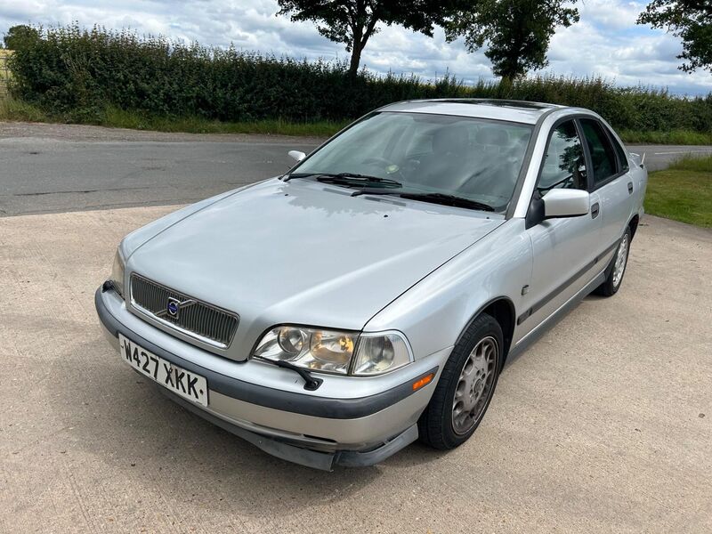 VOLVO S40