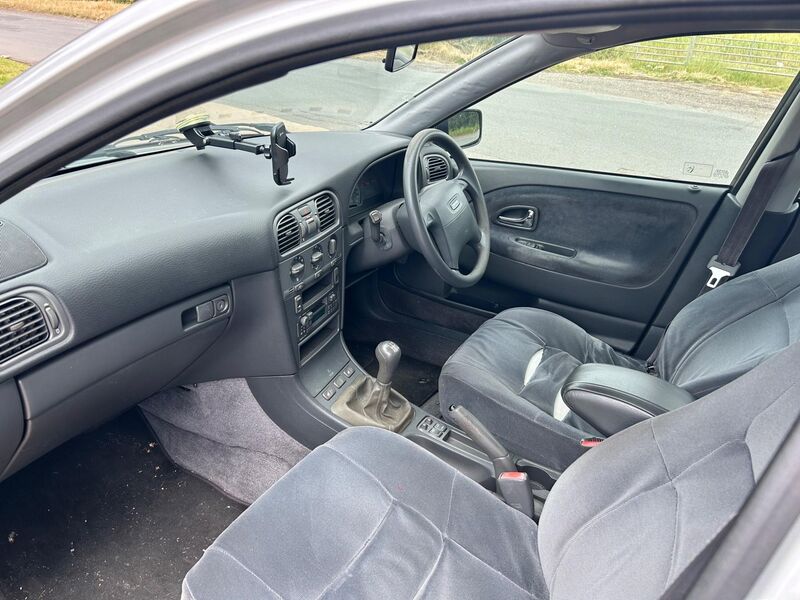 VOLVO S40