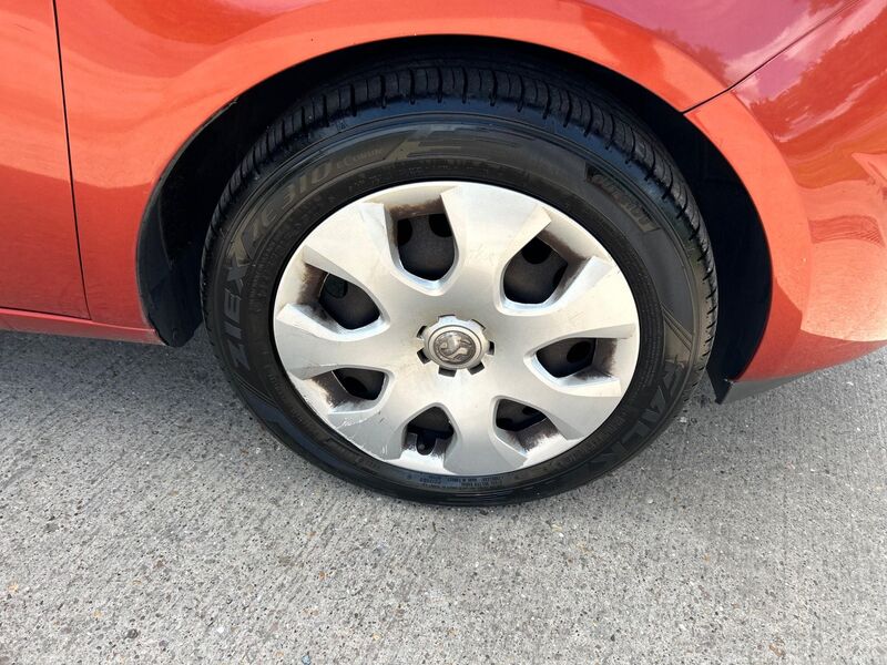 View VAUXHALL MERIVA 1.4T 16V Exclusiv Euro 5 5dr