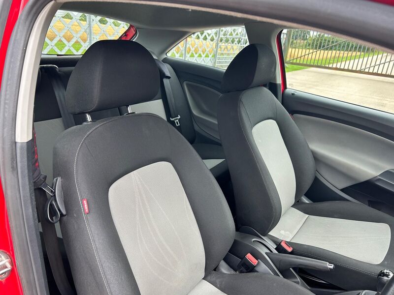 SEAT IBIZA