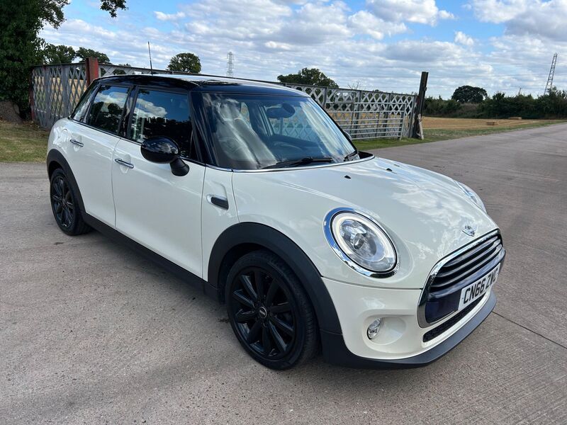 View MINI HATCH 1.5 Cooper D Euro 6 (s/s) 5dr