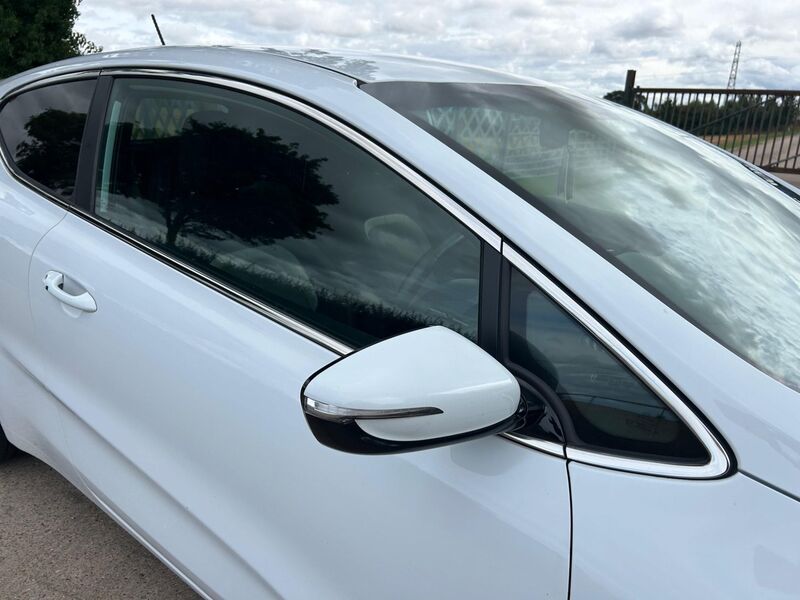 View KIA PROCEED 1.6 CRDi EcoDynamics SE Euro 5 (s/s) 3dr