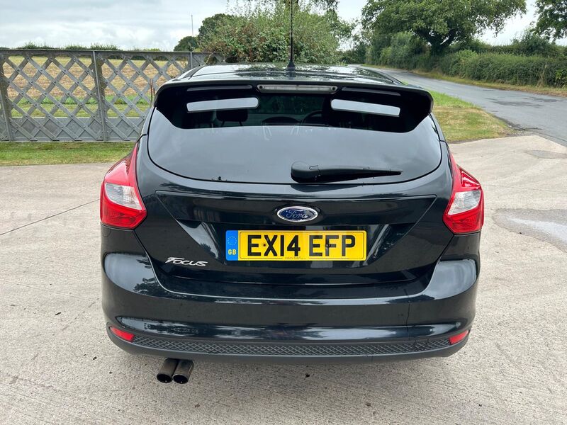 FORD FOCUS