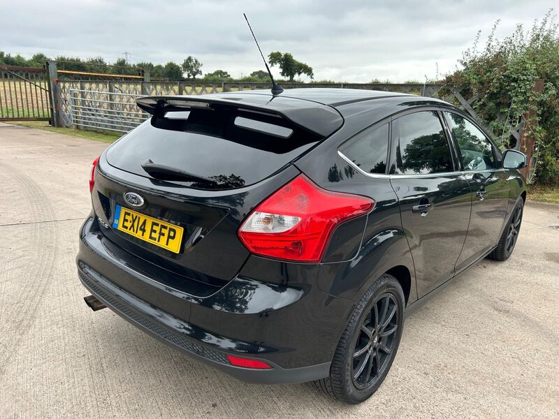 FORD FOCUS