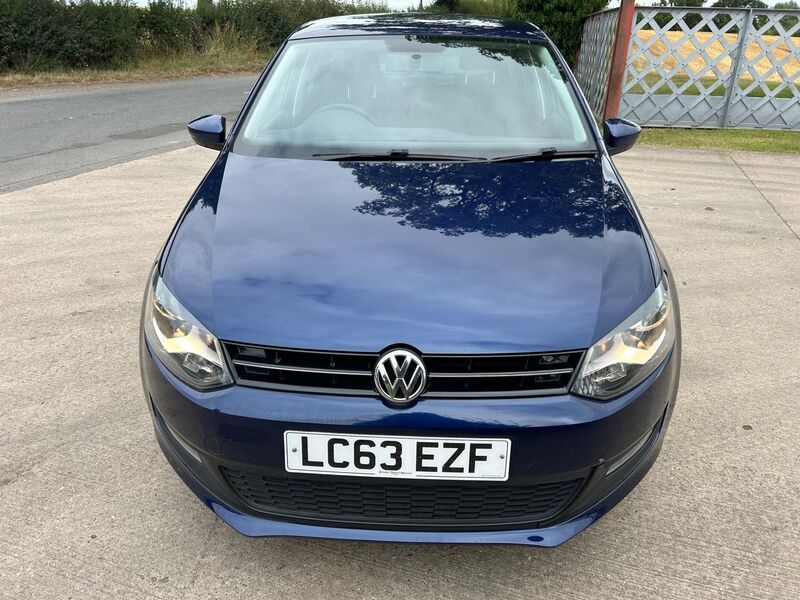 VOLKSWAGEN POLO