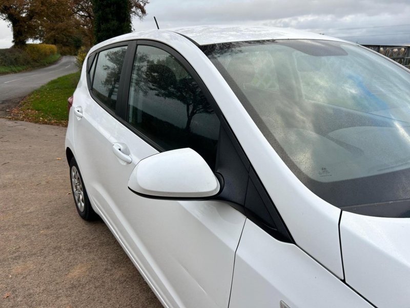 View HYUNDAI I10 1.0 SE Euro 6 5dr