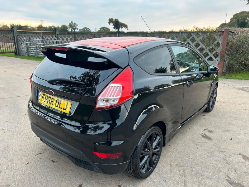 FORD FIESTA