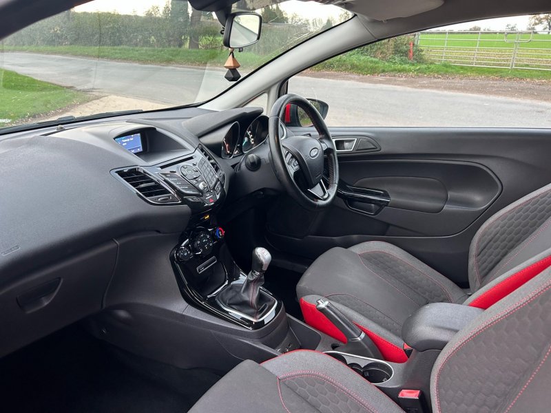 FORD FIESTA
