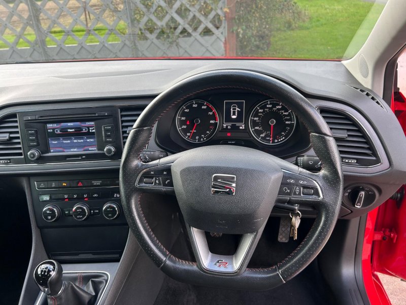 SEAT LEON