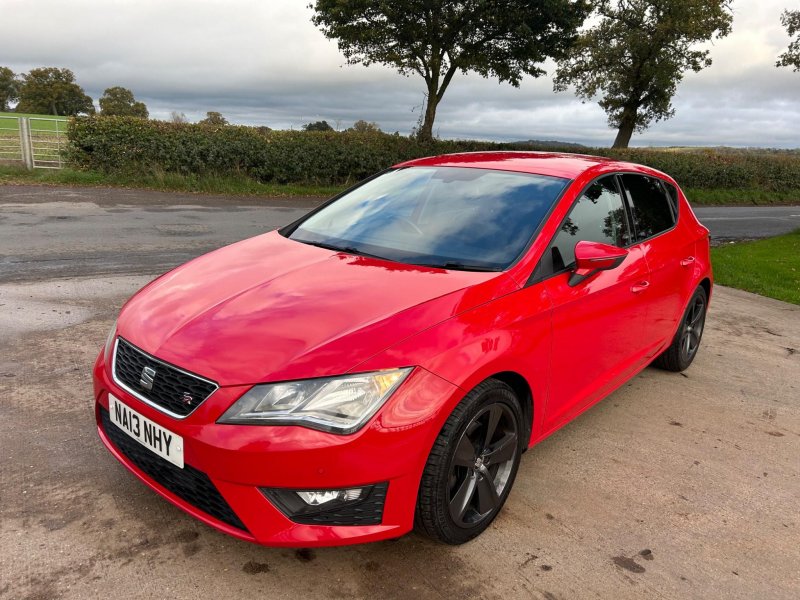 SEAT LEON