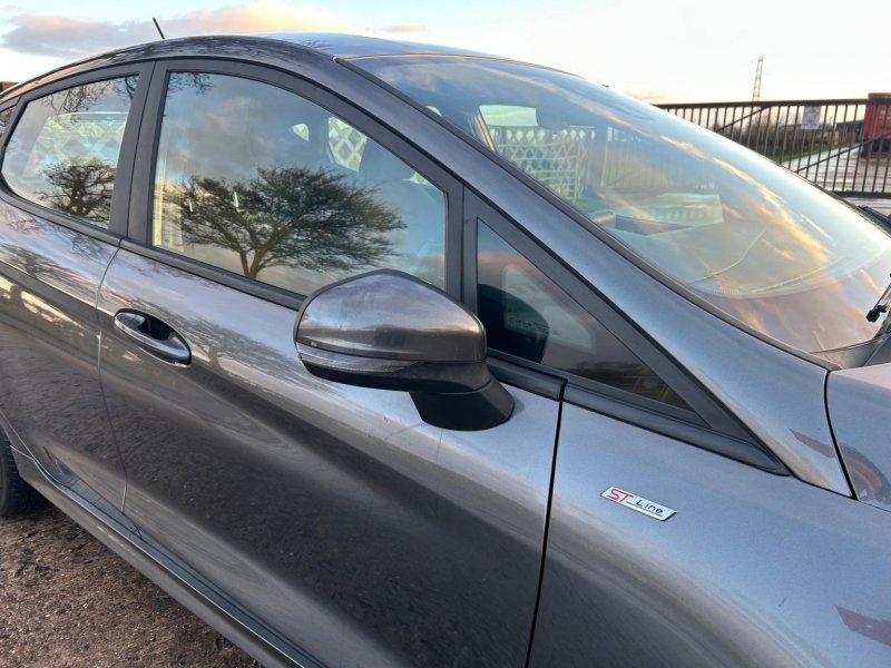 View FORD FIESTA 1.0T EcoBoost ST-Line Euro 6 (s/s) 5dr