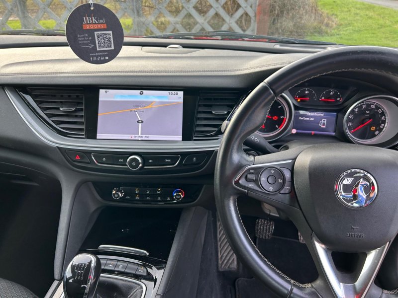 VAUXHALL INSIGNIA