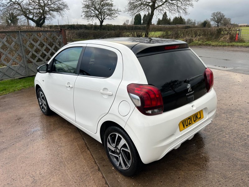 PEUGEOT 108