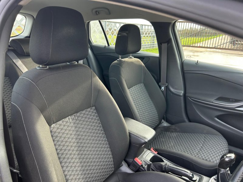 VAUXHALL ASTRA