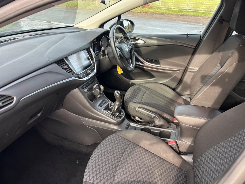 VAUXHALL ASTRA