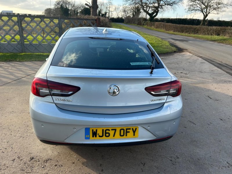 VAUXHALL INSIGNIA