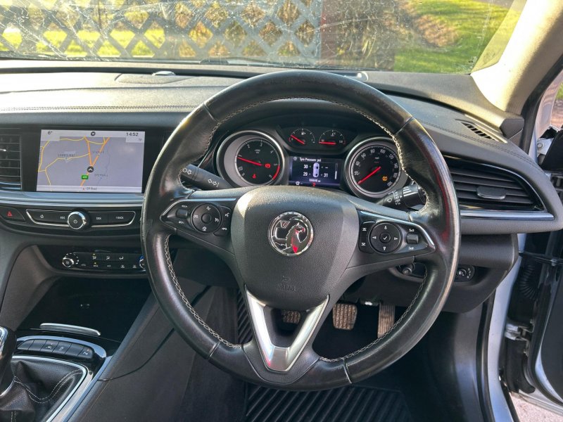 VAUXHALL INSIGNIA