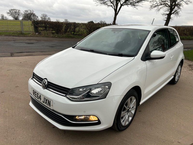 VOLKSWAGEN POLO