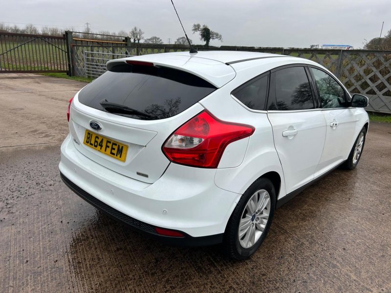 FORD FOCUS