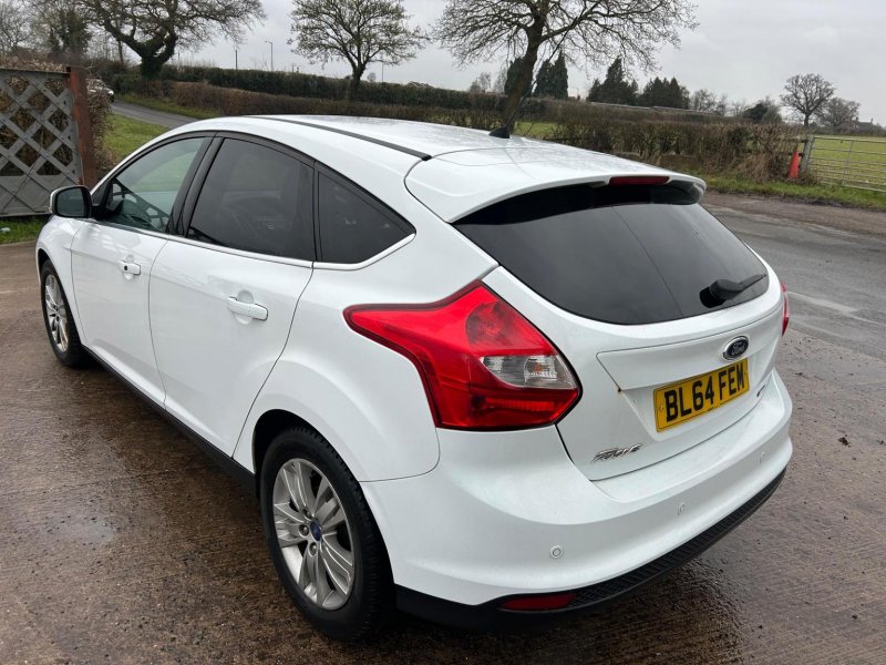 FORD FOCUS