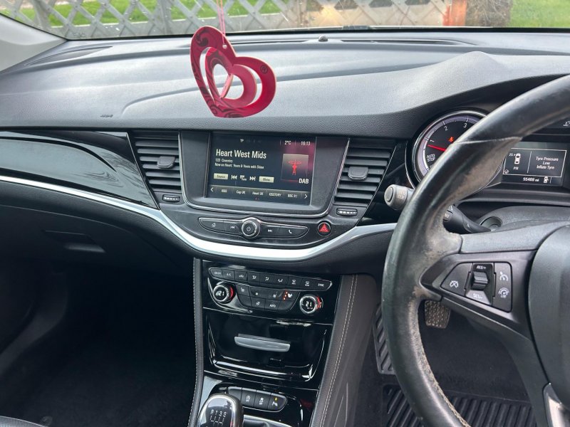 VAUXHALL ASTRA