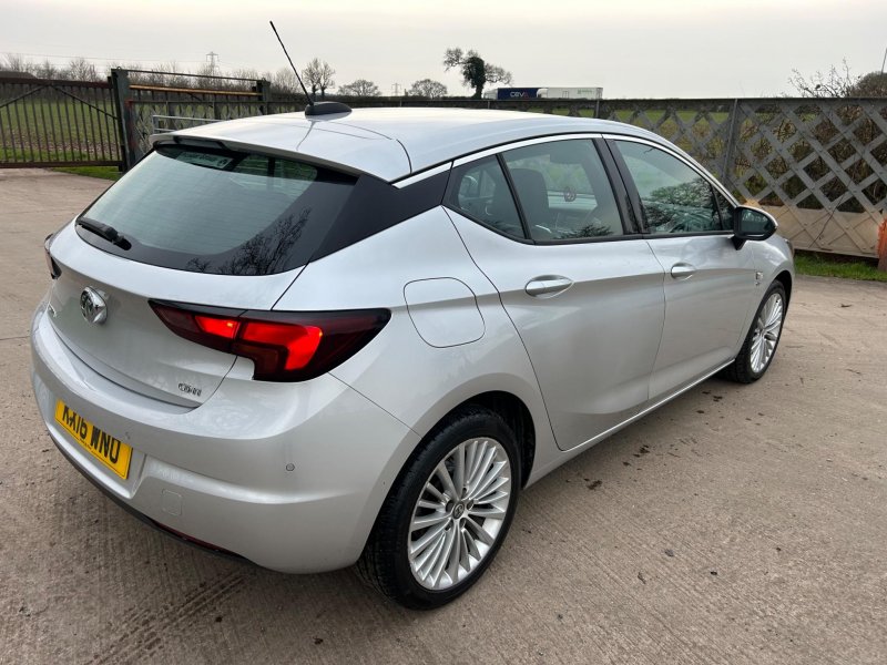 VAUXHALL ASTRA