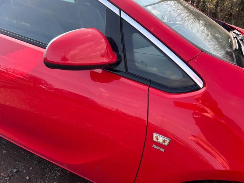 View VAUXHALL ASTRA GTC 2.0 CDTi SRi Euro 5 (s/s) 3dr