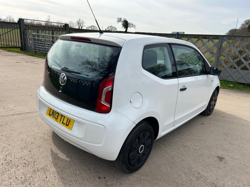 VOLKSWAGEN UP