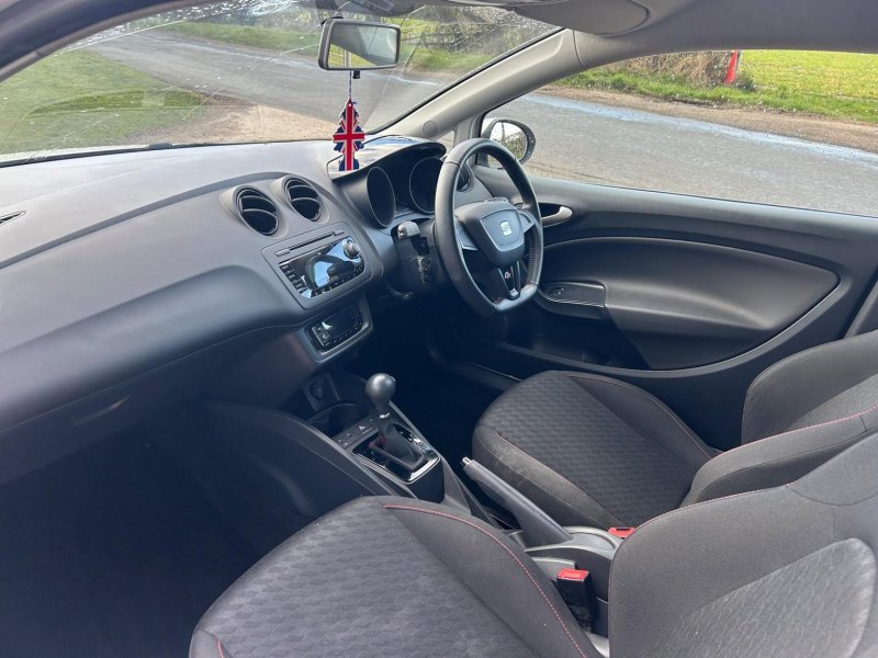 SEAT IBIZA